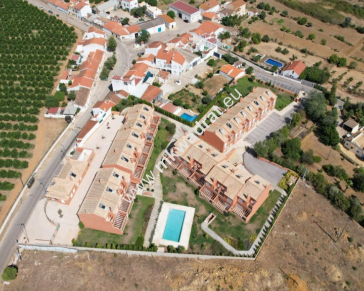 Dom Sprzedaż Alcantarilha, Alcantarilha e Pêra, Silves, Faro, 8365-908, Portugalia